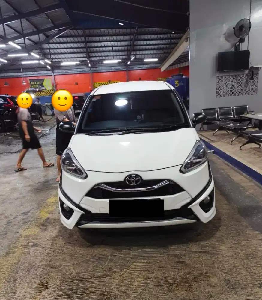 TOYOTA SIENTA ISTIMEWA