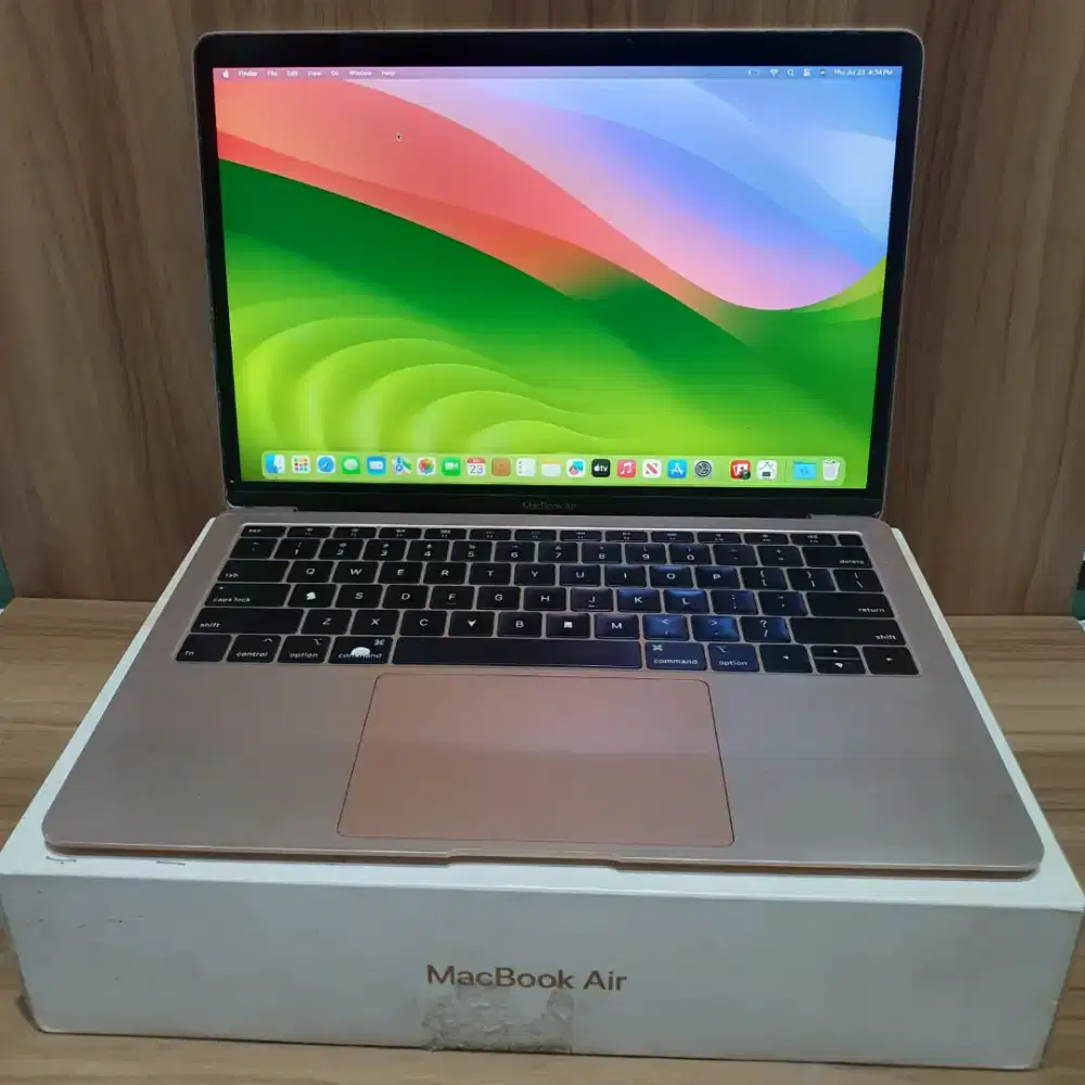 Forsale, Macbook Air Retina 2019 (RoseGold) dual core i5 RAM 8 SSD 256