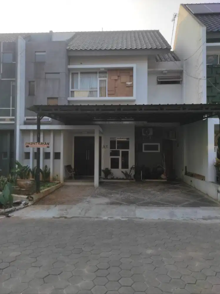 Disewakan rumah 2 lantai di Cipayung, Jakarta Timur. Lokasi strategis