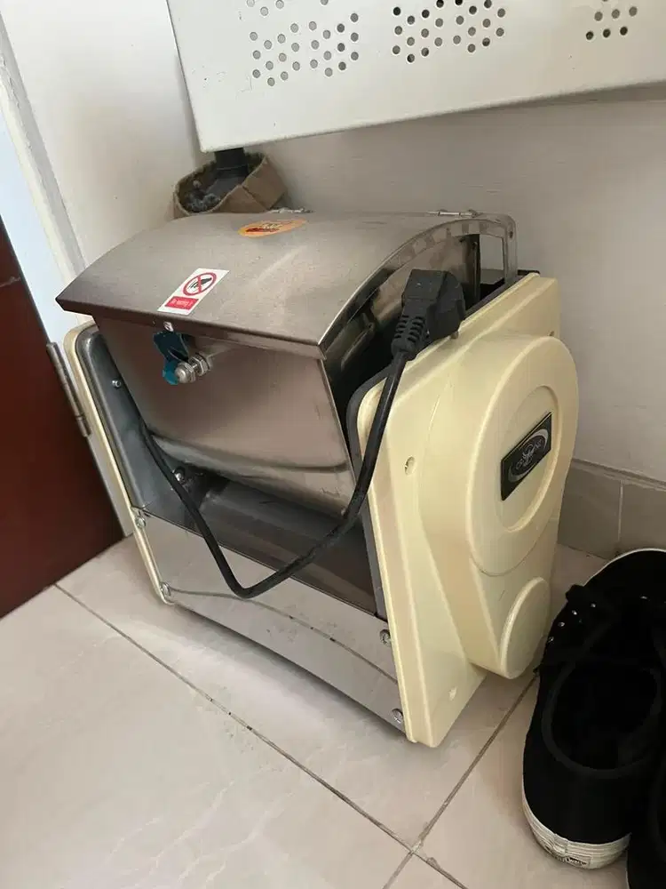 Mixer Pengaduk Adonan 2,5 kg
