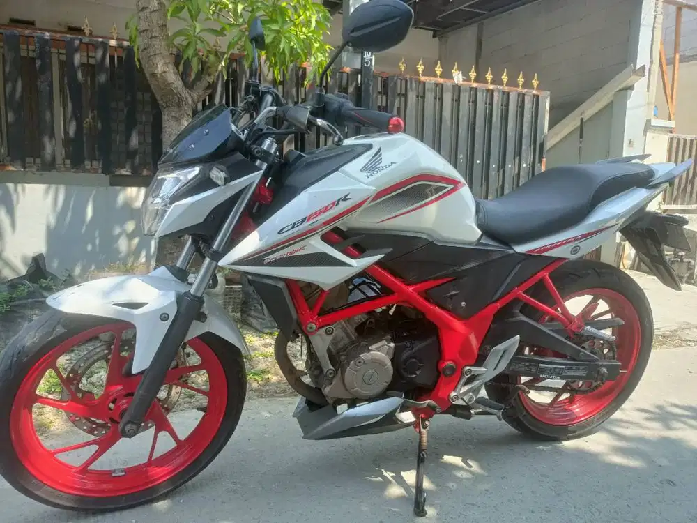 Honda CB150R 2016
