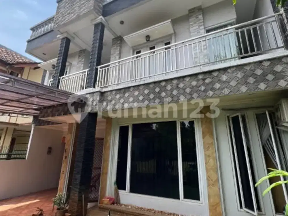 Rumah Bagus Banyak Kamar Cluster Giri Loka BSD