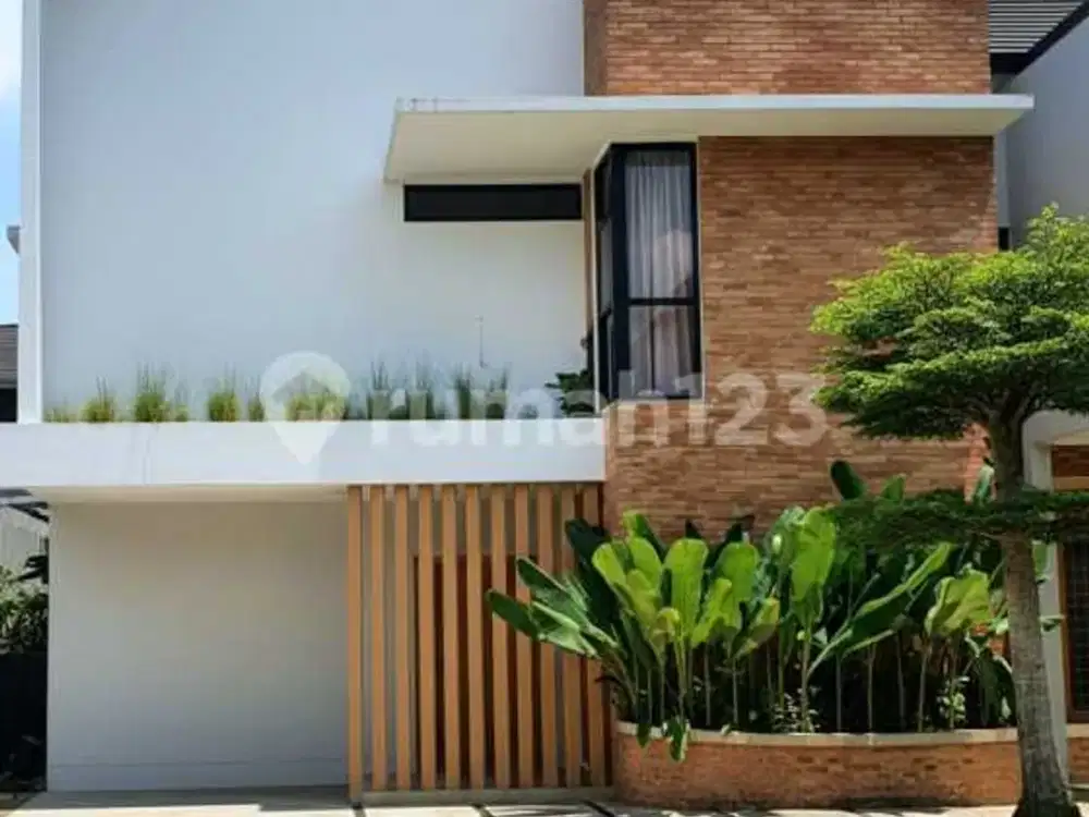 Rumah Dijual Bagus Rapi Tropical Desain BSD Tangsel