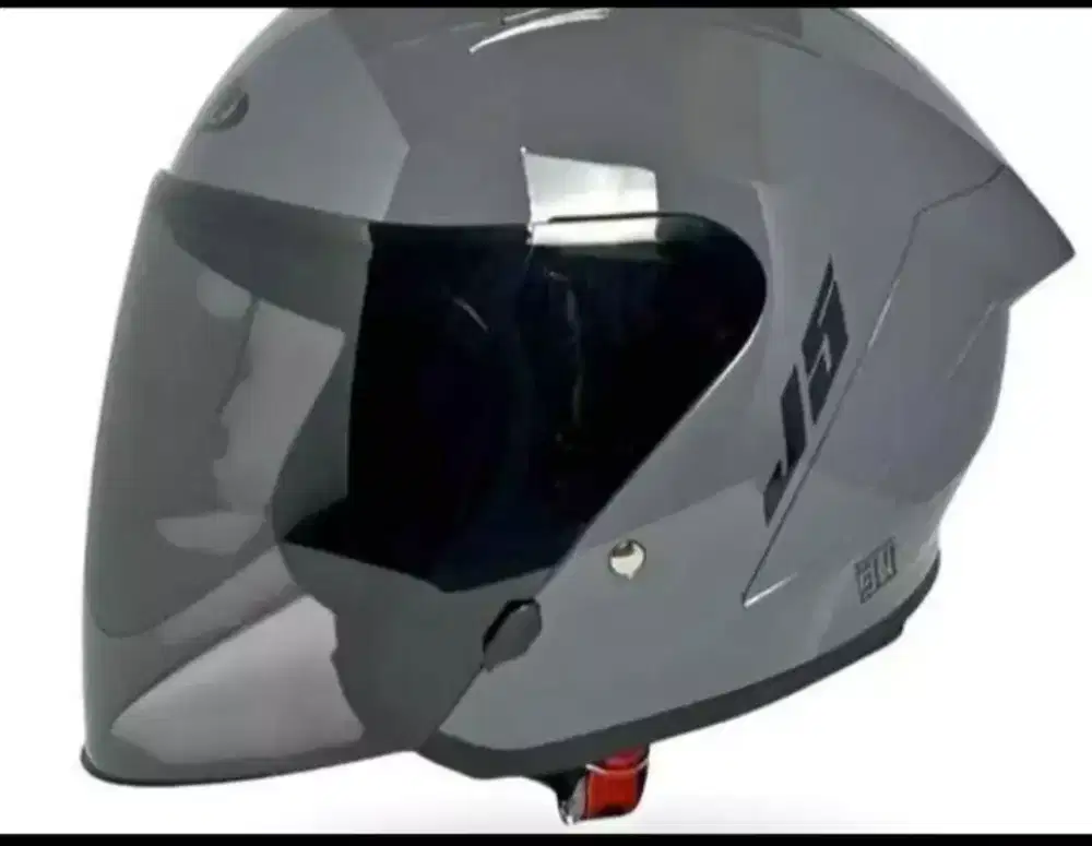 Helm MLA baru banget