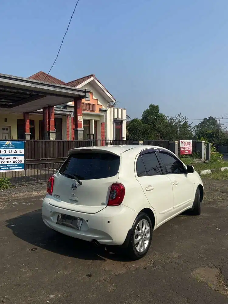 Nissan March 2015 Bensin