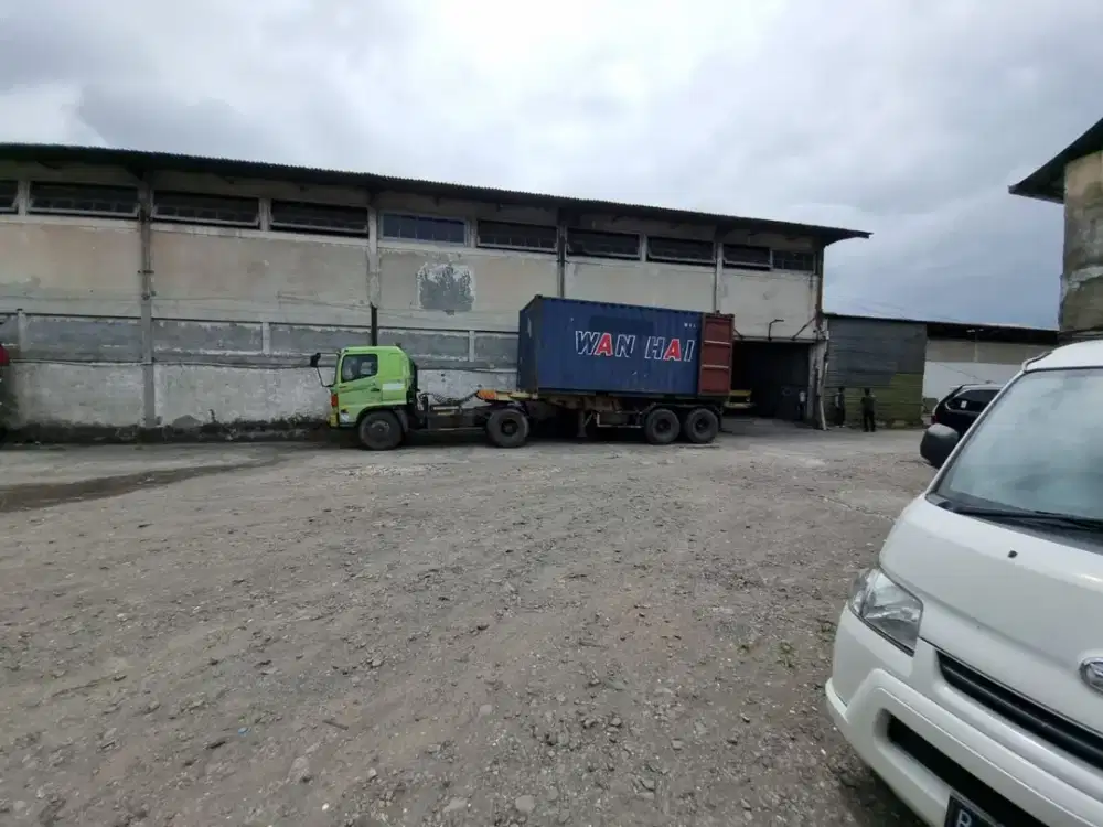 Gudang Strategis Area Luas di Cicendo Bandung