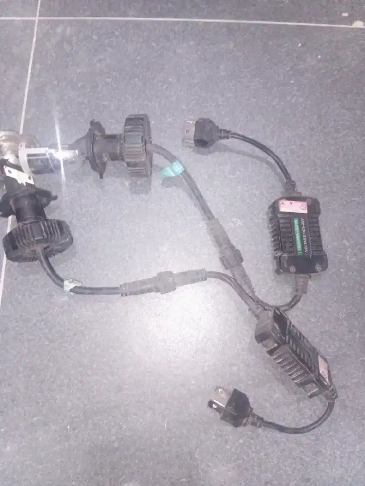 Lampu utama led mobil terrano