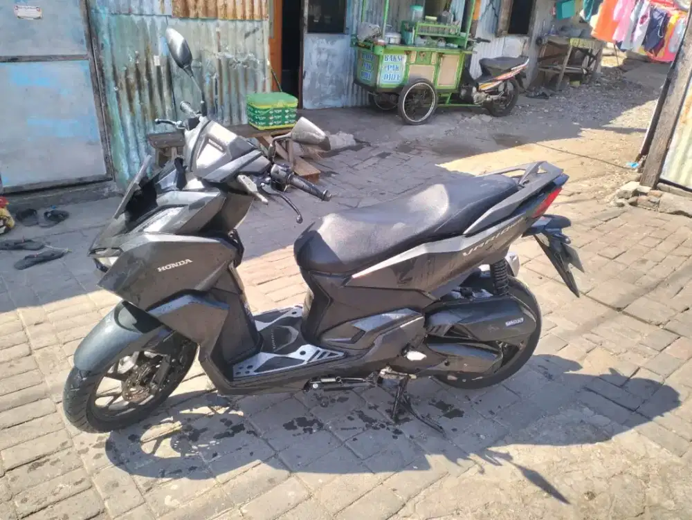HONDA VARIO 160 CC 2022 - PLAT L - SURAT LENGKAP-PAJAK HIDUP -ISTIMEWA