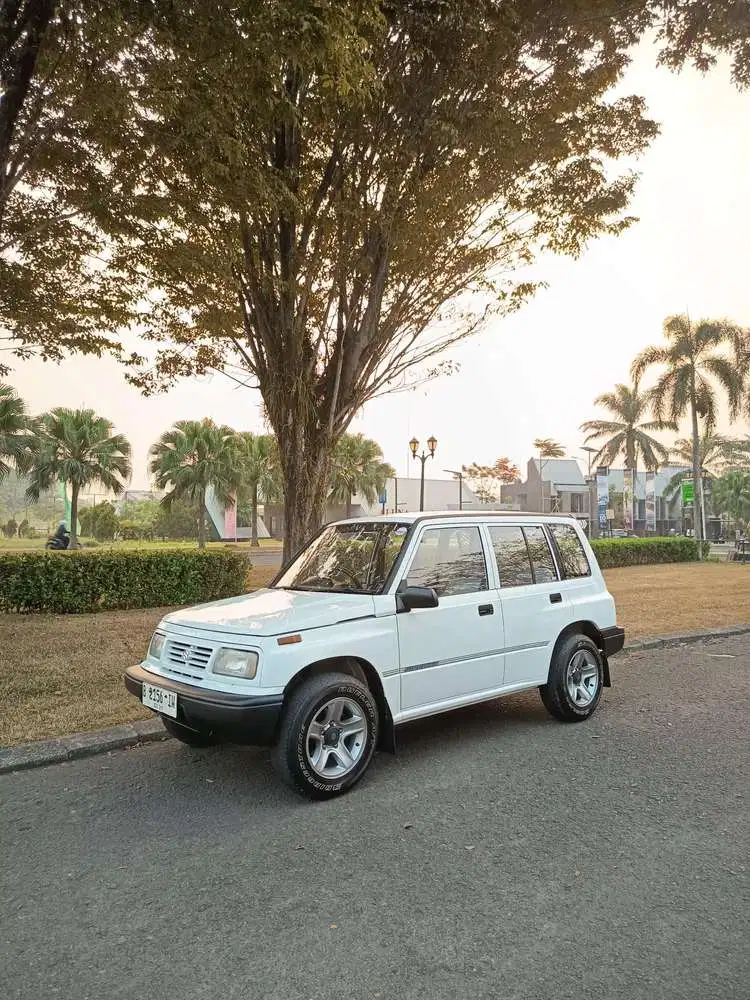 Suzuki Sidekick 96 putih asli jarang ada terawat baik mulus