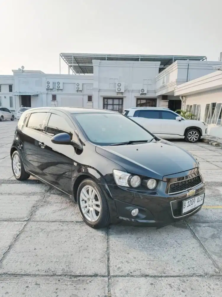 Chevrolet Aveo 1.4 LT Automatic 2012 Hitam (Tdp 18jt)