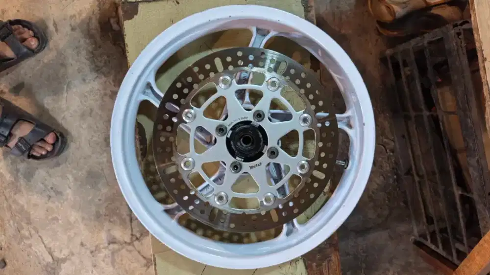 Velg P5 Vario KZR + Piringan 260mm + breket