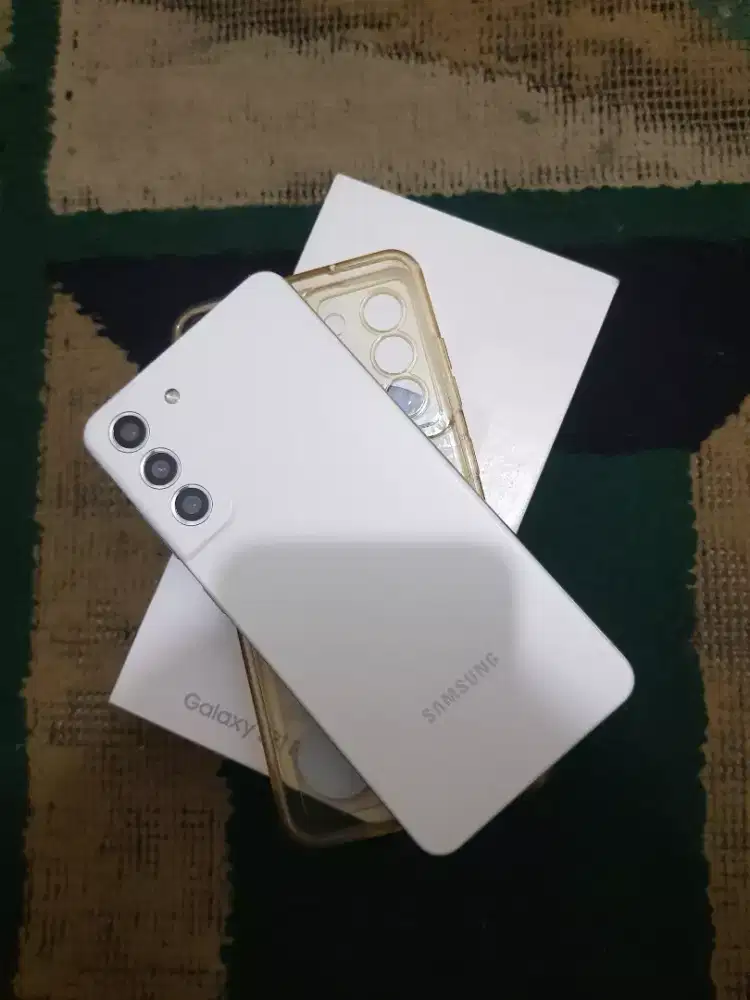 Jual cepat bu samsung S21 Fe 5G 8/256