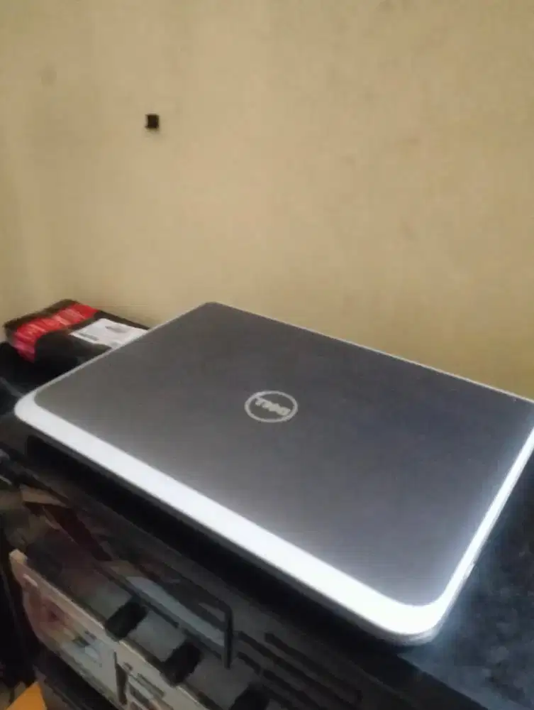 Laptop dell icore 5 gen 4 RAM 4 SSD 128