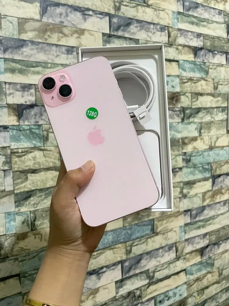 iPhone 15 plus pink 128