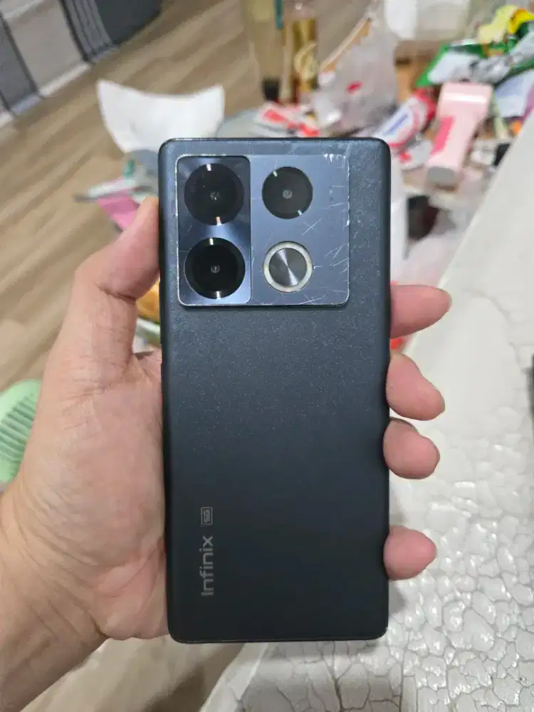 Infinix note 40 pro 5g 8/256 minus fisik ada dent dan pemakaian(batang
