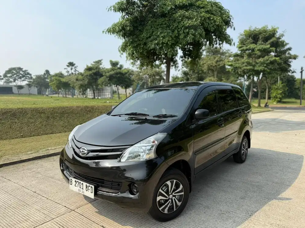 Daihatsu Xenia 1.0 D Manual 2015 Hitam