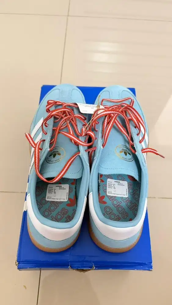Sepatu spezial sulawesi