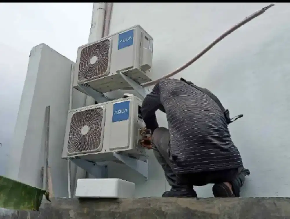 SERVICE AC BONGKAR PASANG AC CUCI AC, TAMBAH/ISI FREON VAKUM AC DLL