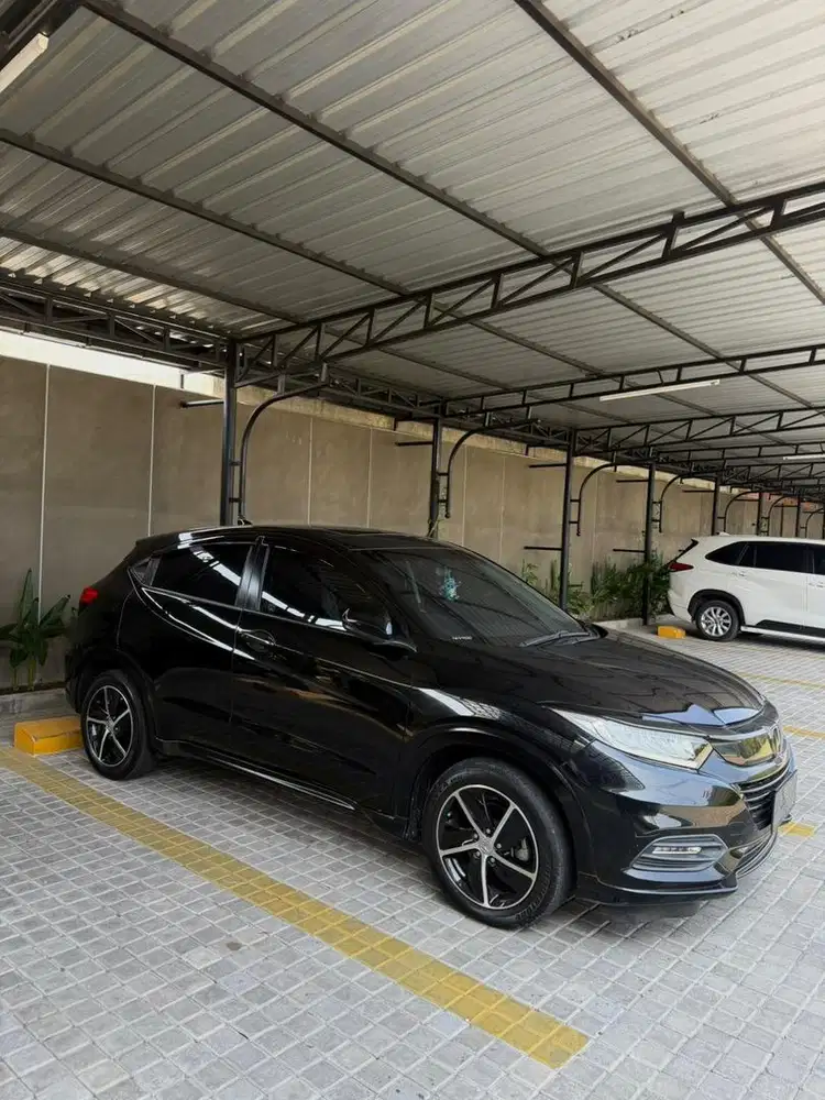 Hrv pristage 1.8 RS CVT 2018 akhir tipe tertinggi matic
