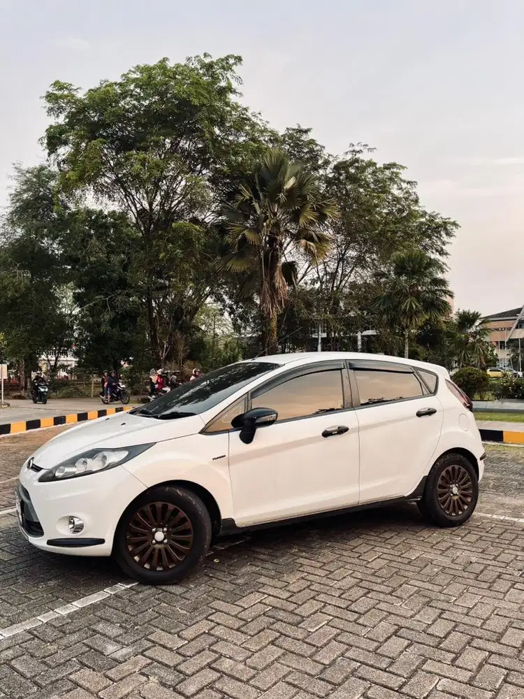 FORD FIESTA 2011 Manual Type Hatchback
