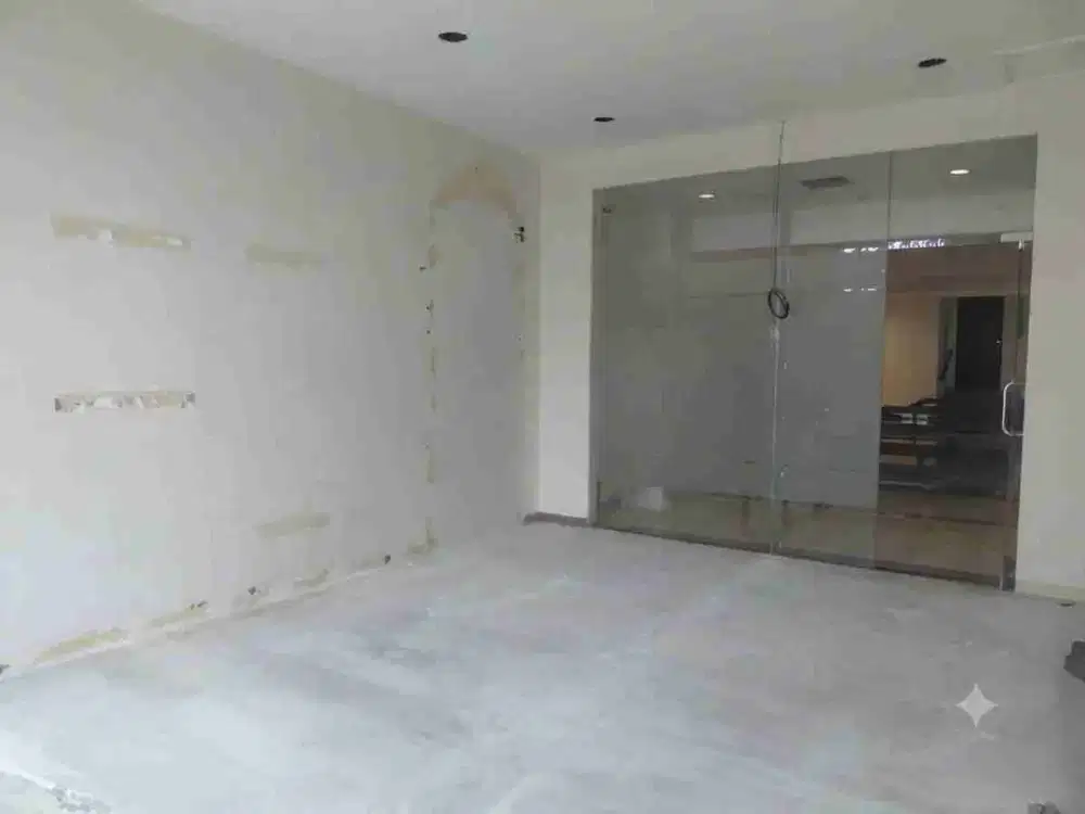 Sewa Ruang Usaha di Kemang Luas 24m² Unfurnished