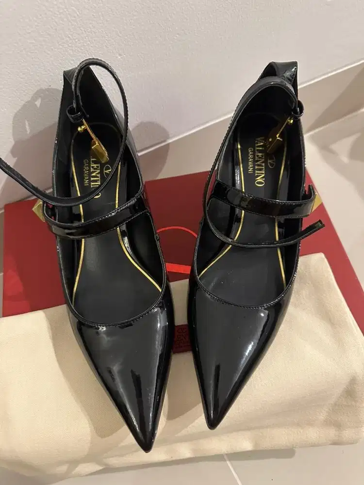 Heels Valentino black