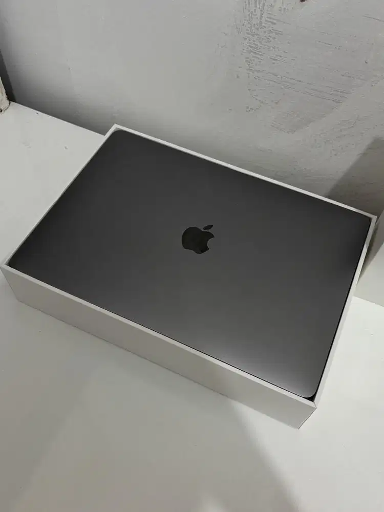 Macbook Air M1 8/256 Silver Garansi Resmi