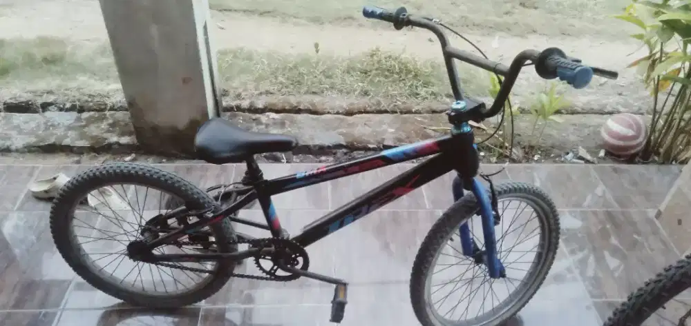 Sepeda BMX Merk TREXX