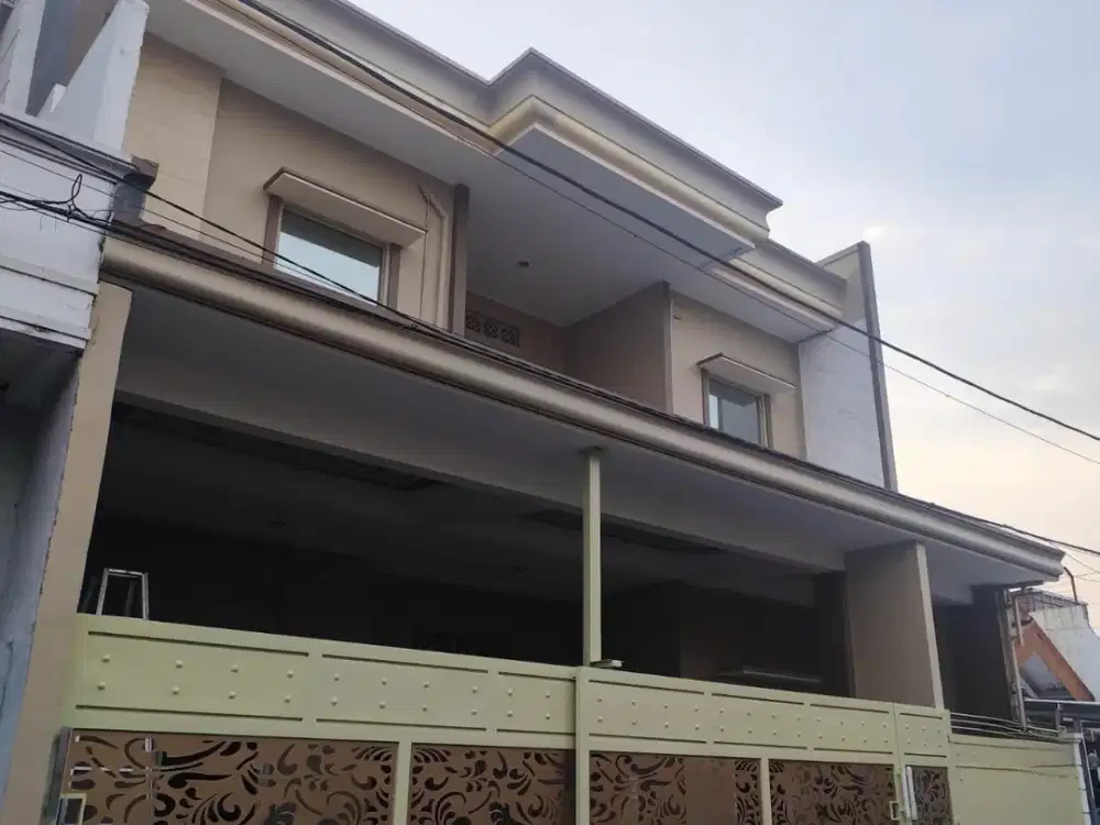 Kelampis Semolo Timur Semi Furnish