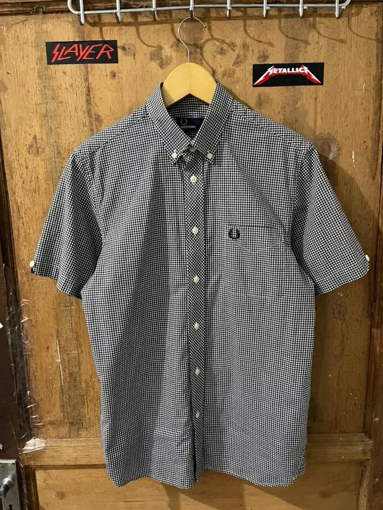 Kemeja Fred Perry