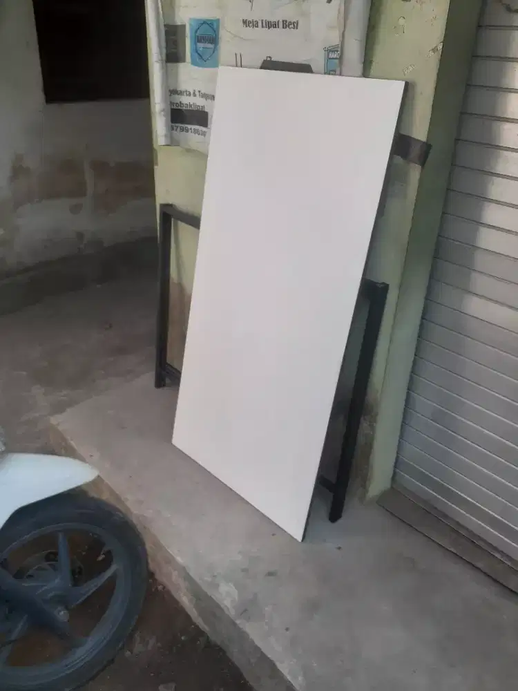 Meja lipat melamin bongkar pasang