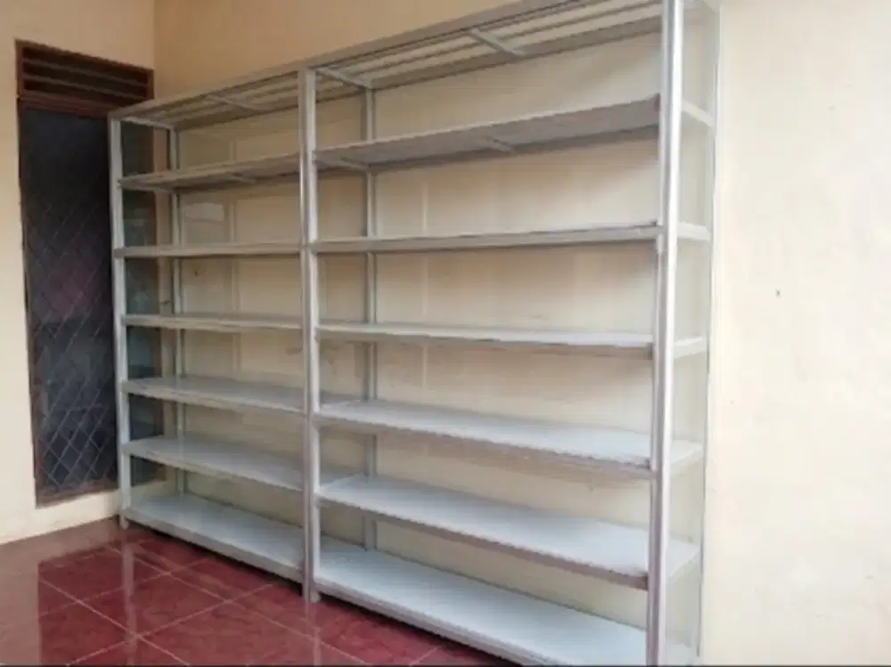 ETALASE BEKAS, UKURAN 2m x 3m = 1 UNIT
