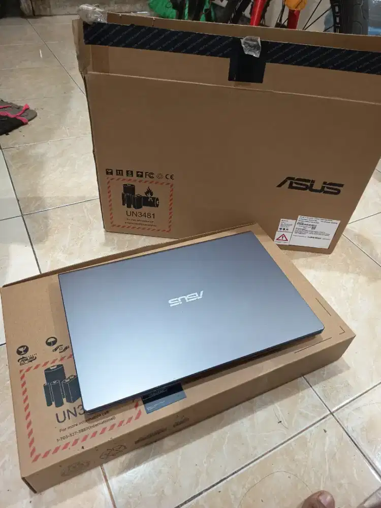 Laptop Asus istimewa