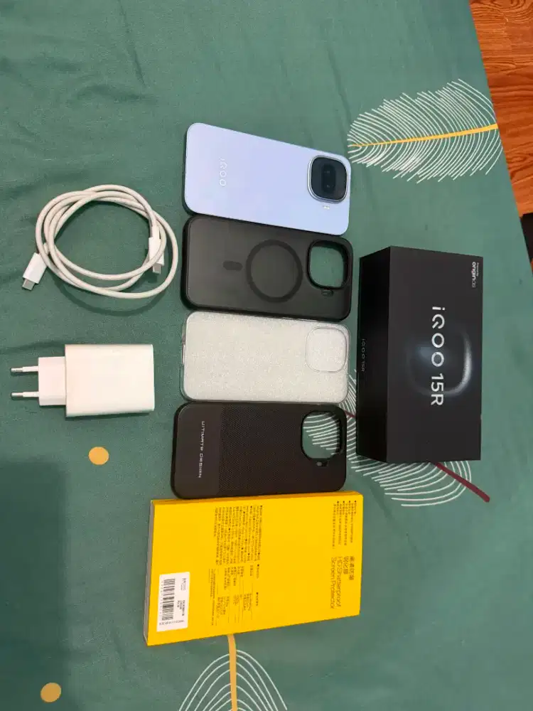 Iqoo 15 R 8/256 gb pemakaian 3 bulanan