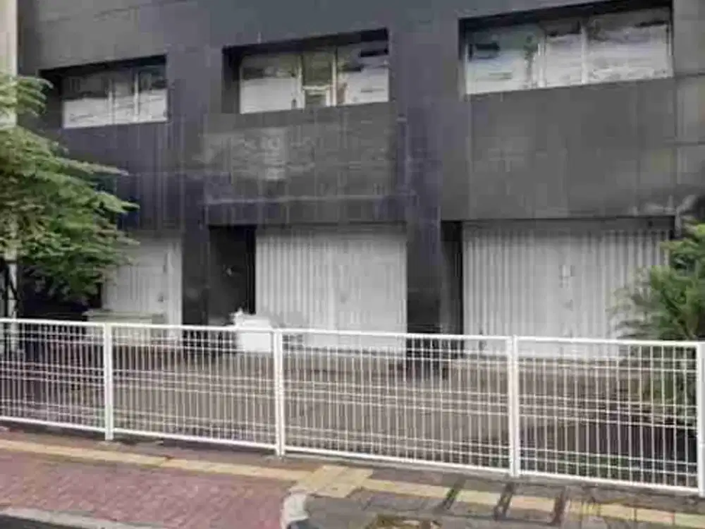 Disewakan Ruko Gandeng 3 Raya Panglima Polim Kebayoran Baru