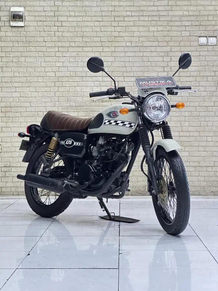Kawasaki W175 Cafe Racer 2023 Warna Favorit - Zaky Mustika