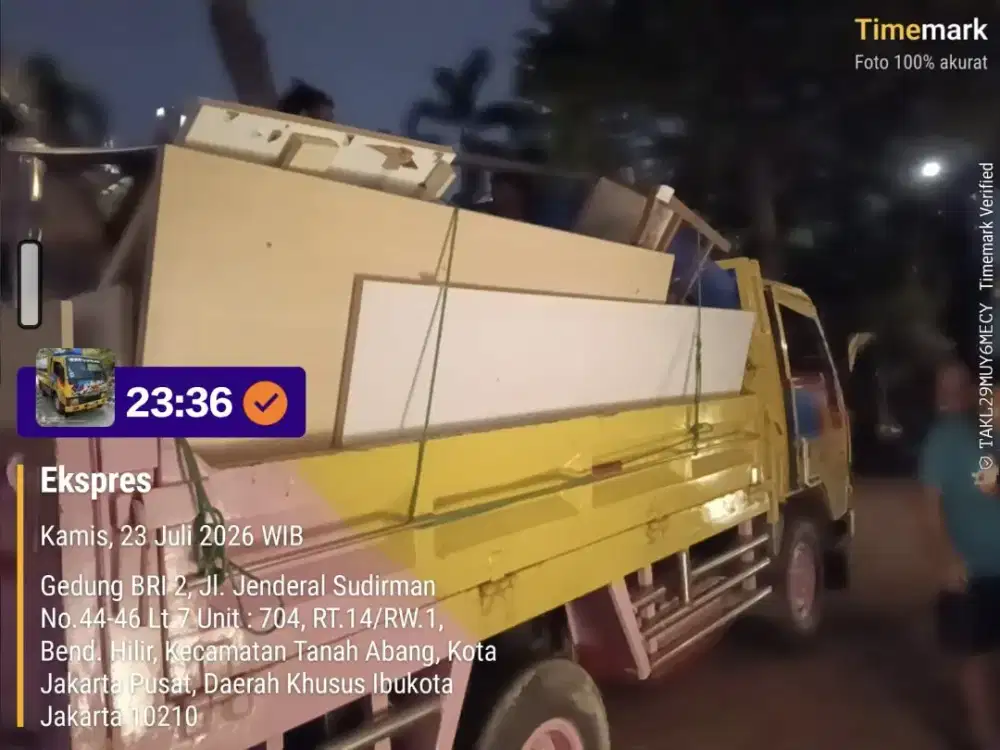 Jasa buang puing dan sampah proyek