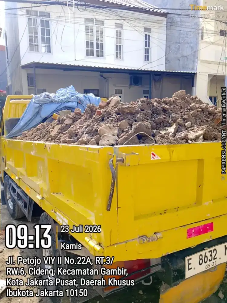 Jasa buang puing dan angkutan sampah