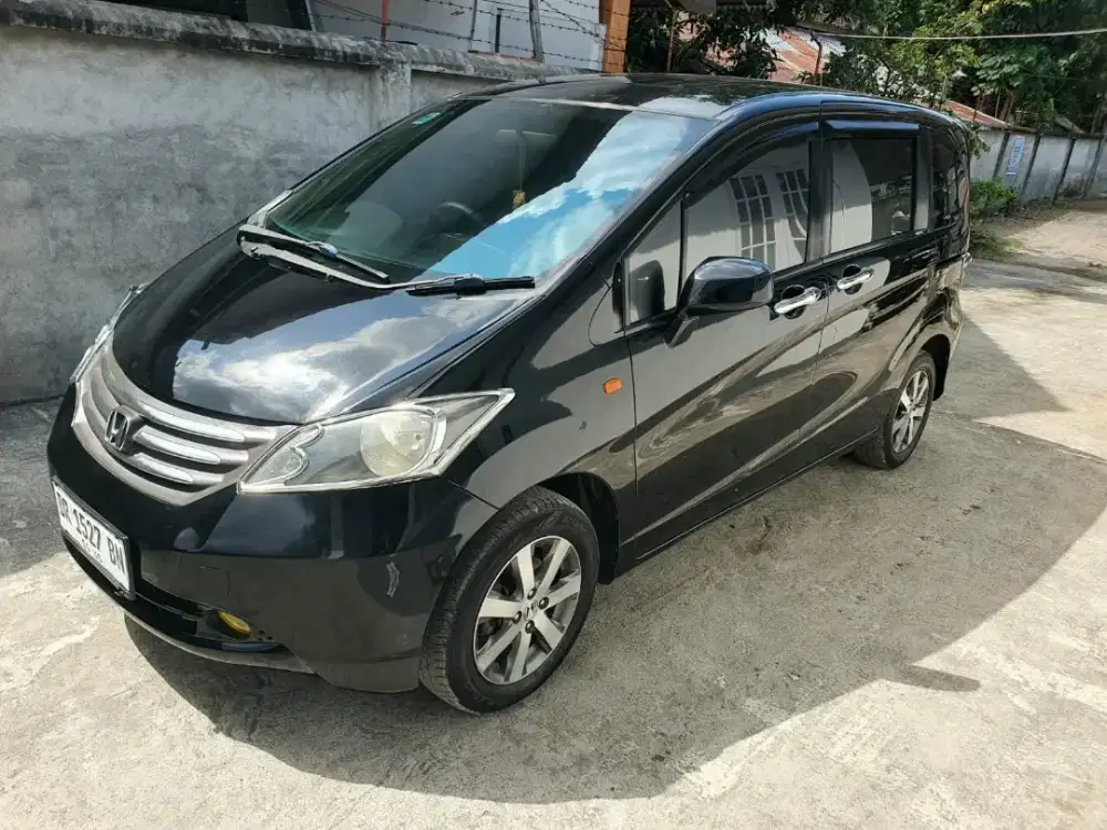 Honda Freed S Matic 2010