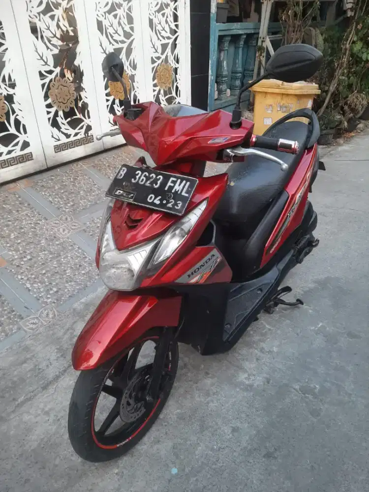 Honda Beat Fi 2013 ss lengkap mesin bagus stater tokcer Bekasi Kab