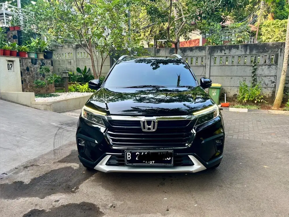Honda Brv Prestige AT 2022 - Service record, pajang panjang, cash