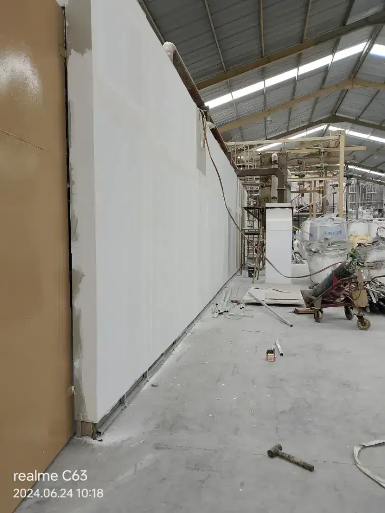 Pasang plafond gypsum, pvc dan partisi dinding