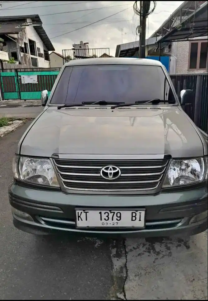 Toyota Kijang Krista 2.0 M/T 2002 Mobil Pribadi
