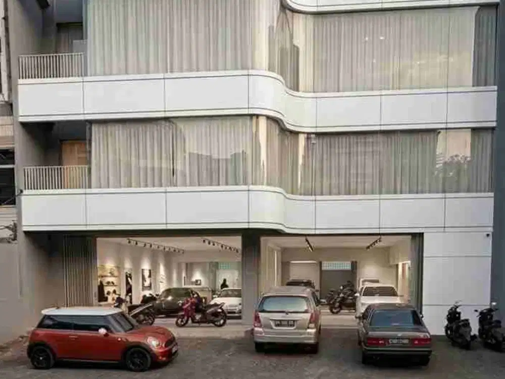 Disewakan Ex Showroom Raya Fatmawati