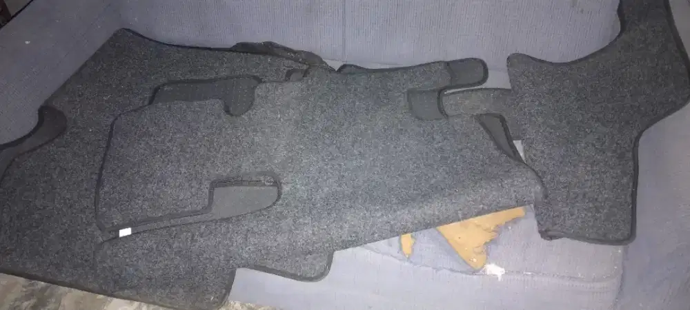 Karpet lantai bekas all new avansa