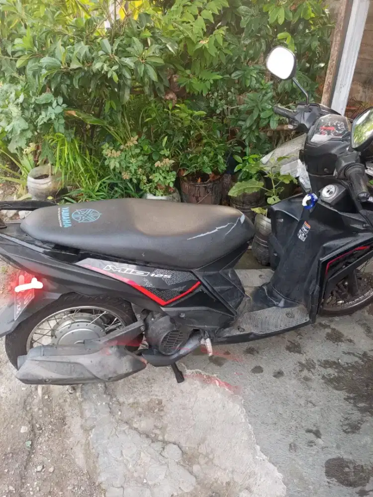 Mio m3 125 cw warna hitam