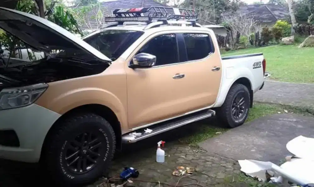 Wrapping stiker Mobil, Motor, Mobil Box dn kendaraan lainnya full body
