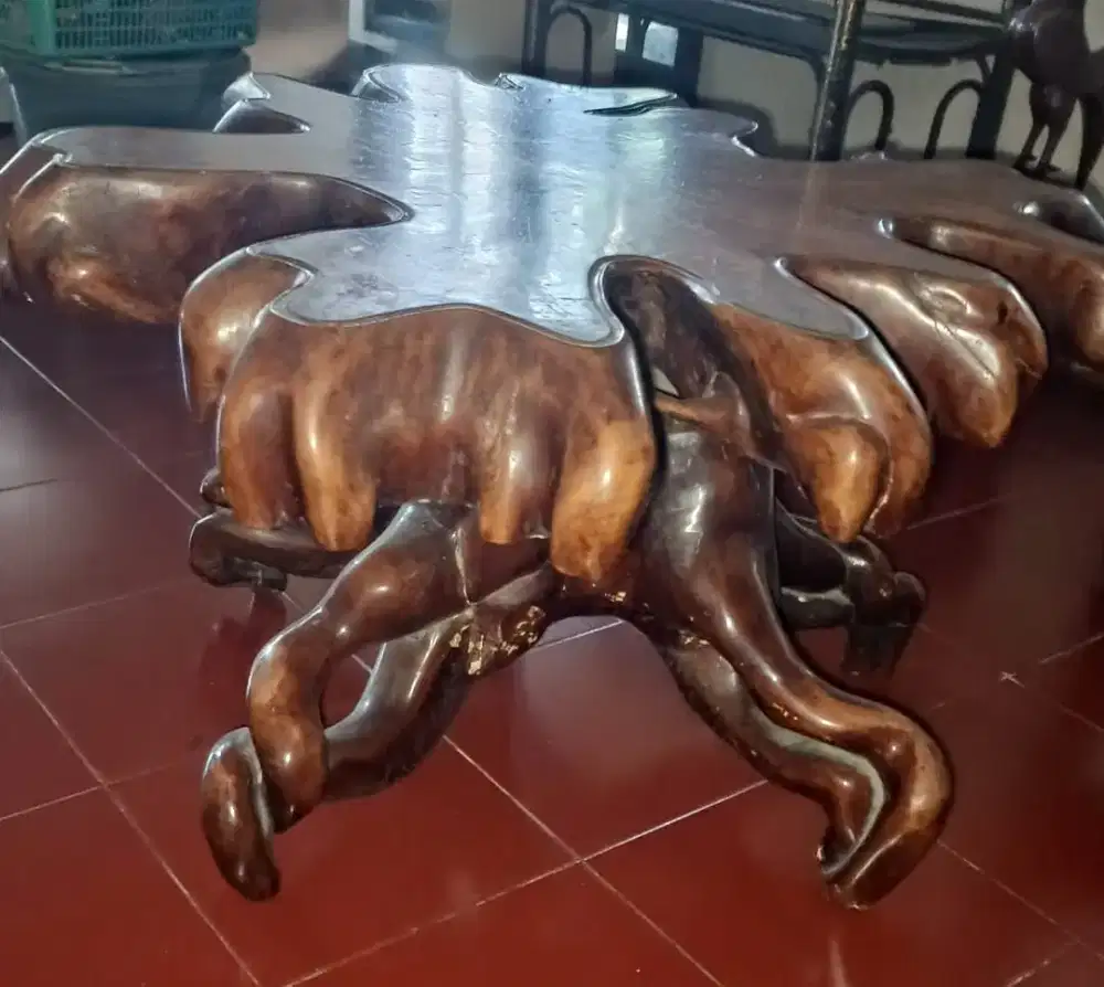 MEJA AKAR JATI TUA