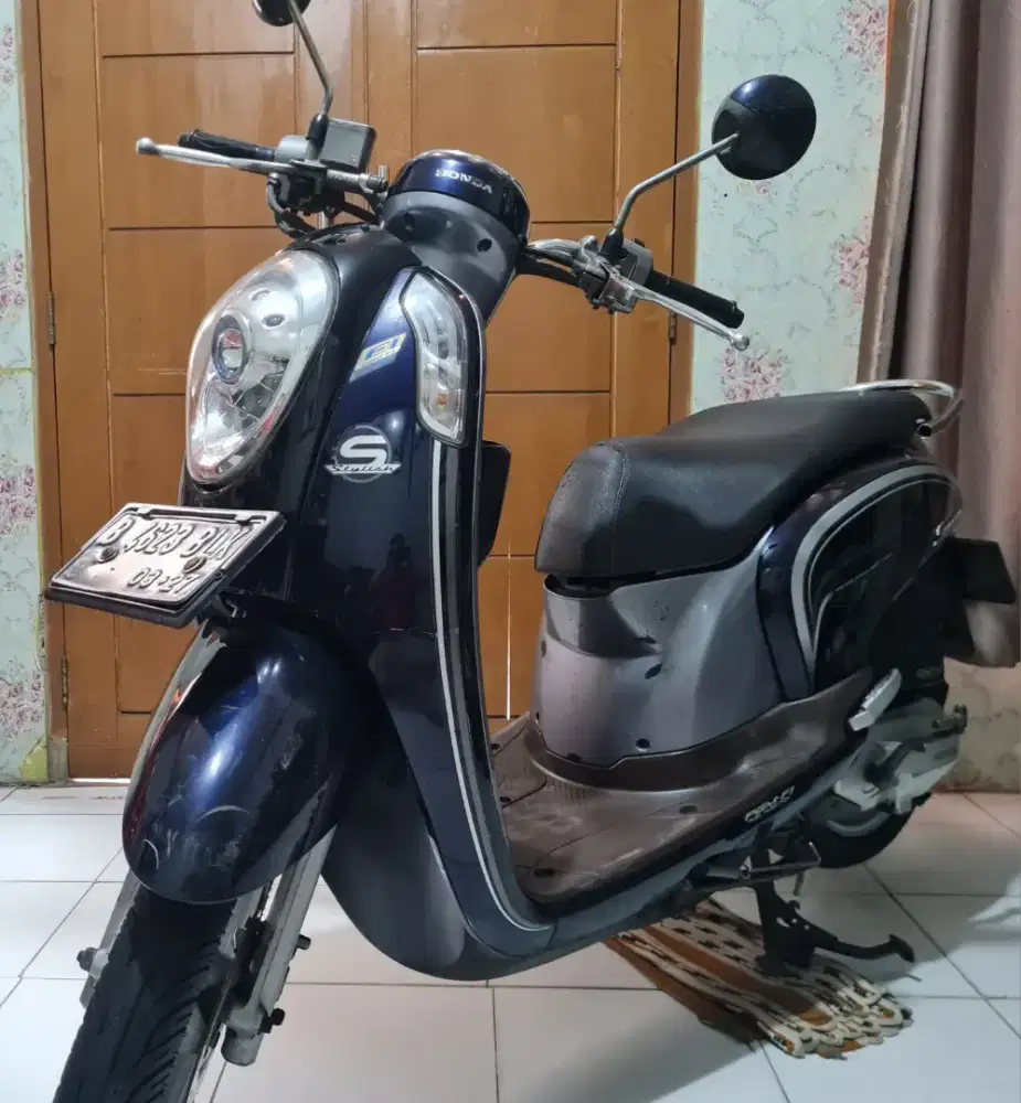 Dijual Honda Scoopy Stylist tahun 2017 Warna biru