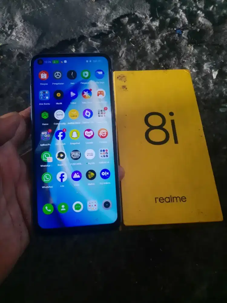 realme 8i ada minus